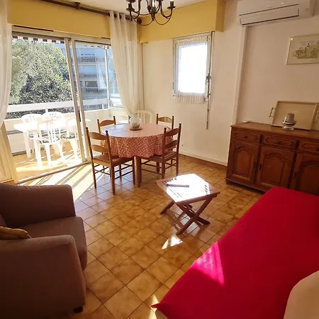 2 Pieces Climatise, Parking, Centre Sainte-maxime, Proche Plages - Fr-1-780-54 * Сент-Максим