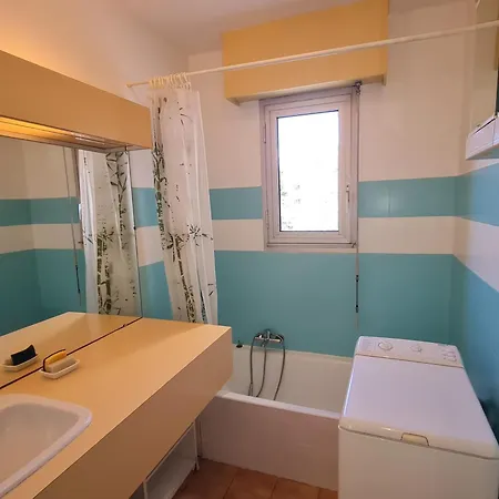 Apartamento 2 Pieces Climatise Avec Parking En Centre-ville, Proche Plages - - Fr-1-780-54